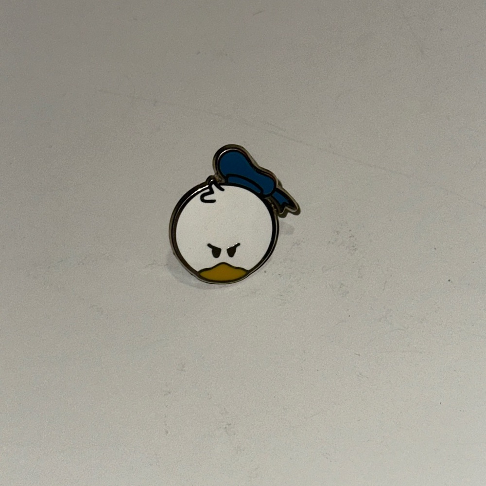 Donald Duck Disney Pin